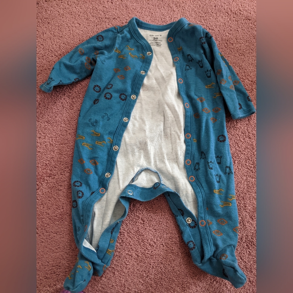 Carter's onesie, 3 months, button up snaps, barely used,.blue